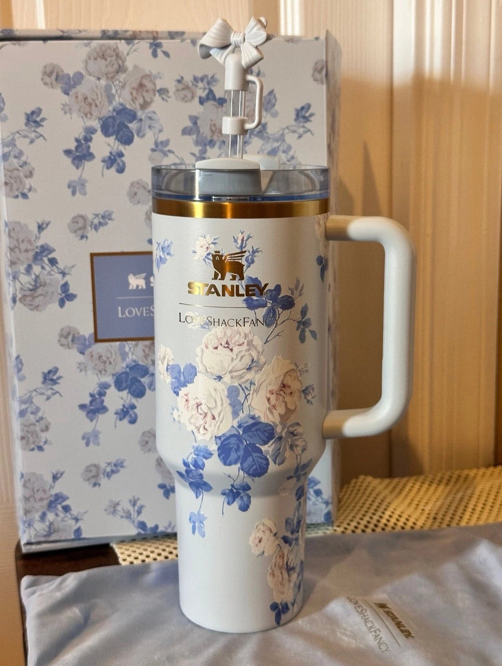 Stanley x LoveShackFancy 40 oz Everblooming Rosettes Blue Quencher | Authentic